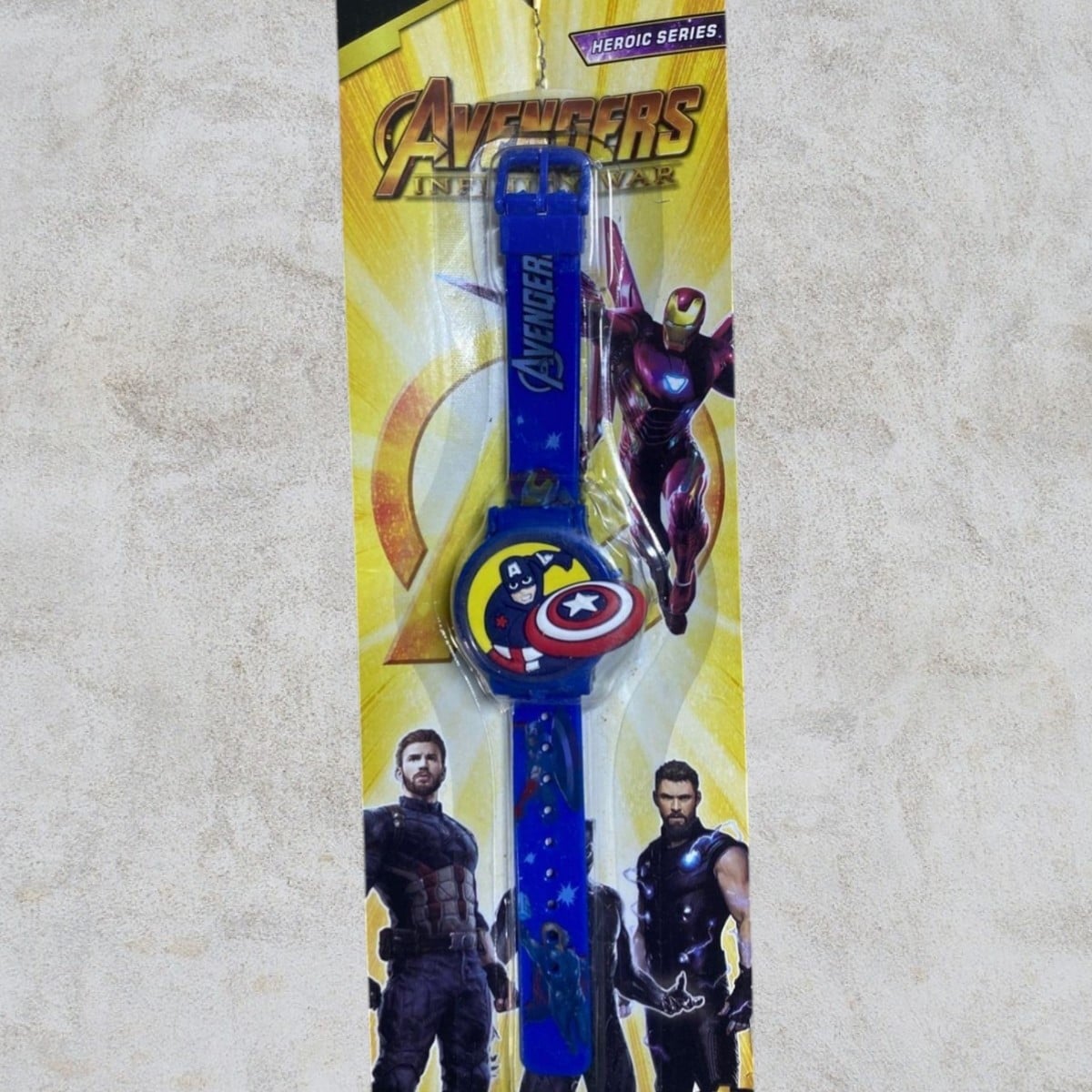 image Montre Avengers Avec Cache