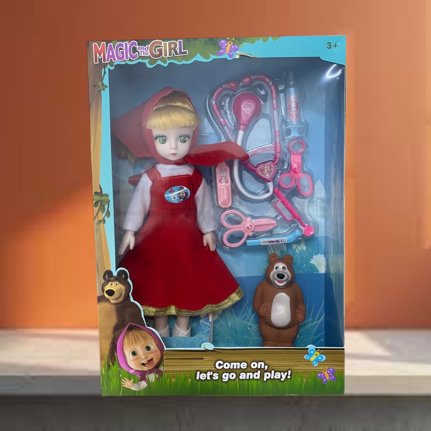 image Poupee Macha Avec Ours Et Accessories Doctor